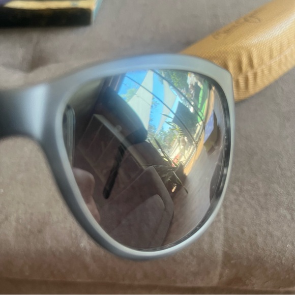 Maui Jim Ailana sunglasses with case - Picture 8 of 11